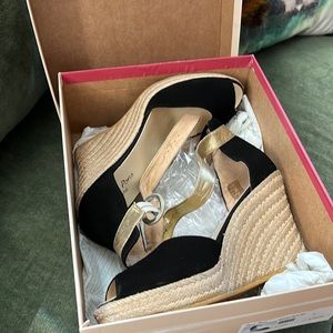 Women’s shoes